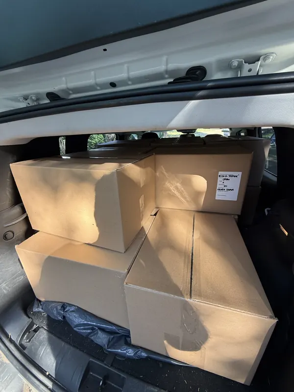 Cajas de un pedido terminado listas para el envío